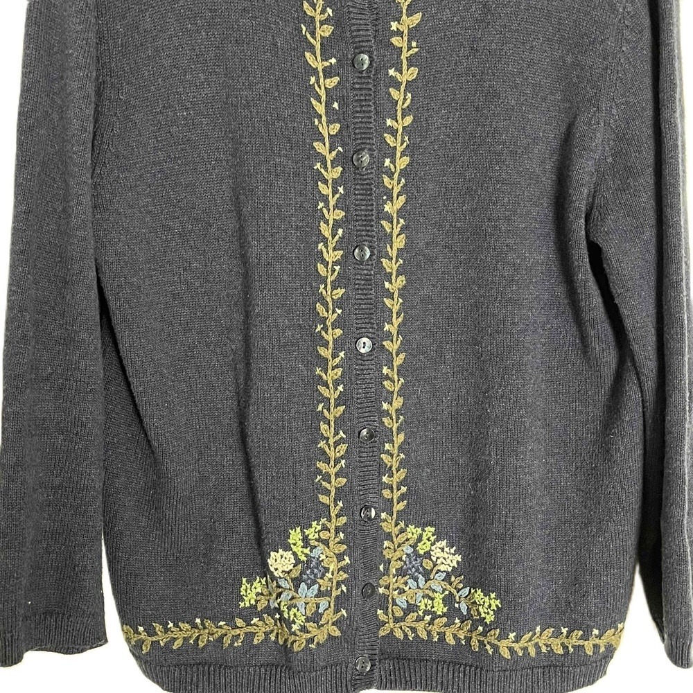 VTG Cottagecore Floral Embroidered Cotton Cardigan Eddie Bauer L Navy Blue Japan - Picture 2 of 10